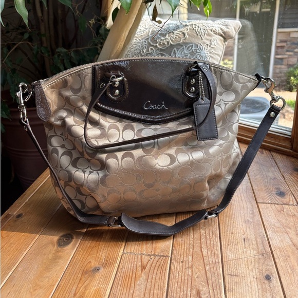 Coach F25185 Ashley Signature Bag - Picture 1 of 10